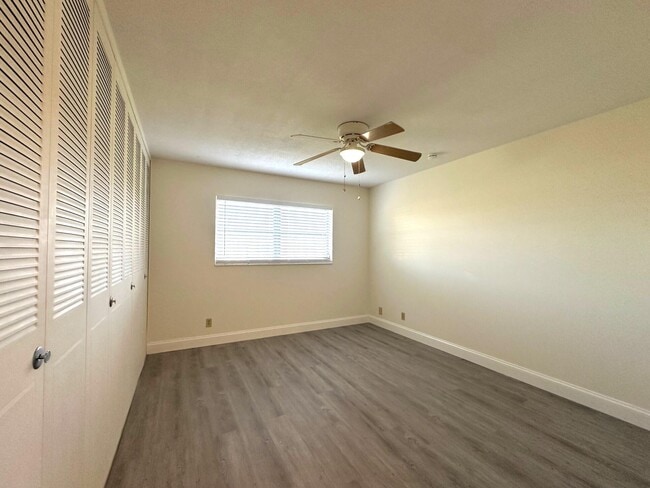 Building Photo - 2966 Ashley Dr E