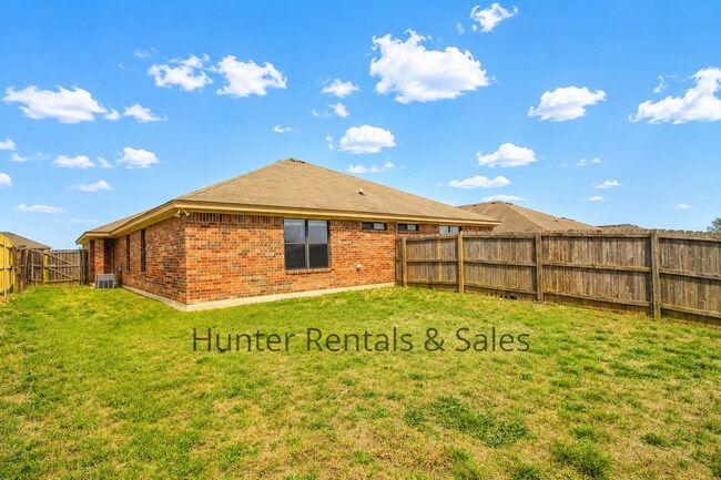 Building Photo - 3507 Dustin Ct
