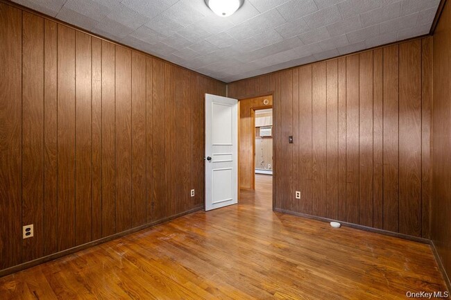 Building Photo - 7 Red Top Rd