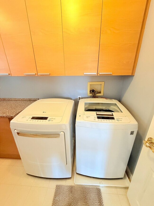 Building Photo - Spacious 4-bedroom, 3-bathroom home in Newbury Park near Thousand Oaks