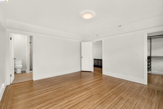 Building Photo - 846 Mandana Blvd