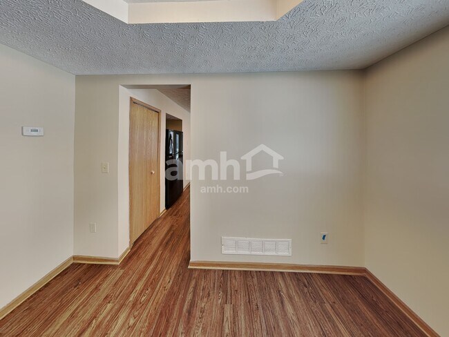 Building Photo - 6647 Hilmar Dr