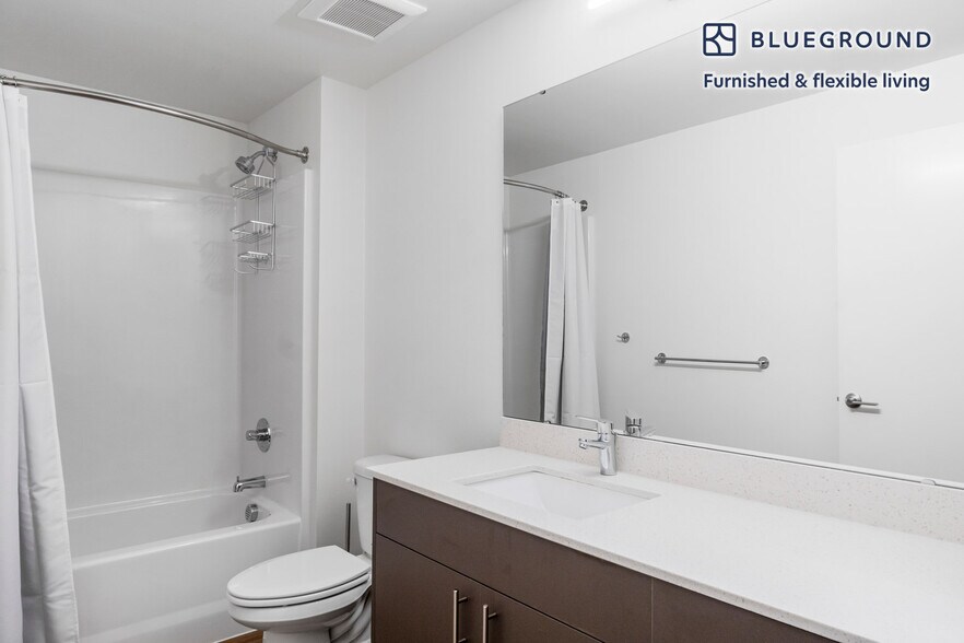 Building Photo - 12377 137th Pl NE