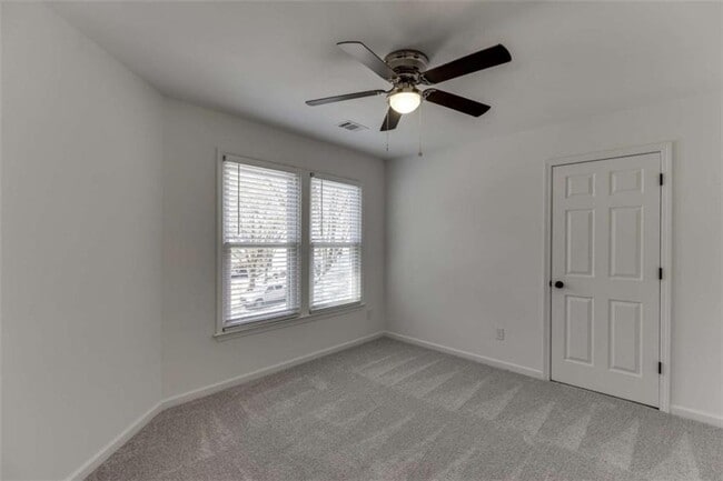 Building Photo - 1840 Oak Tree Hollow