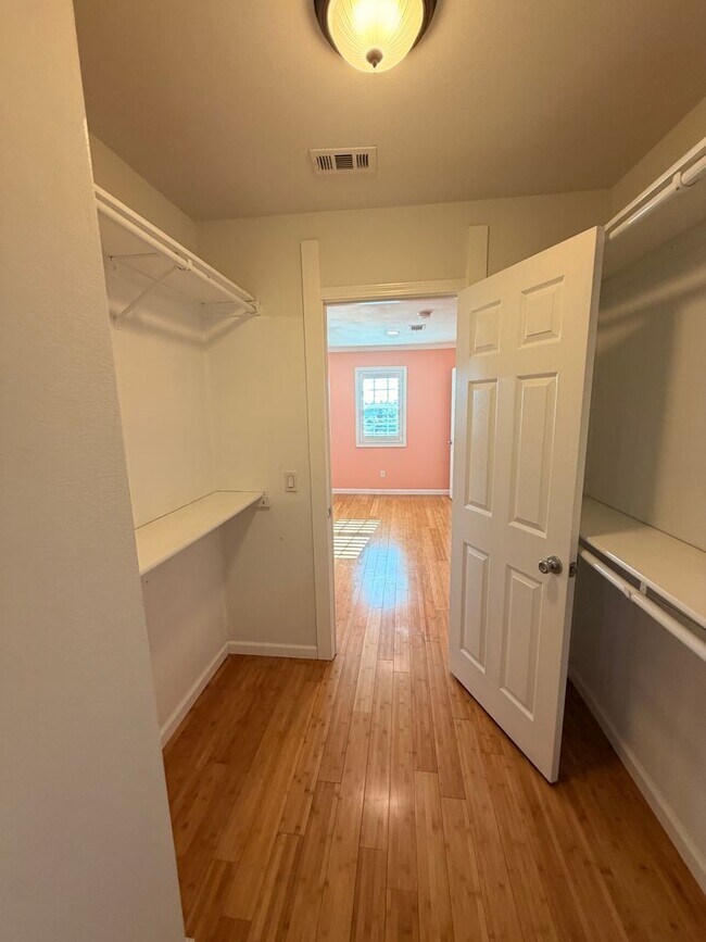 Building Photo - Unbelievable 4 Bed, 4 Bath House For Rent In Buena Park-Must See To Appreciate!