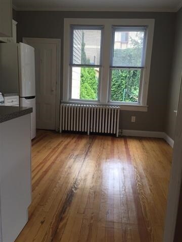 Building Photo - 526 29th St