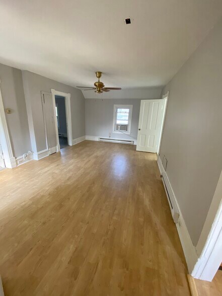 Building Photo - 340 15th Ave NE