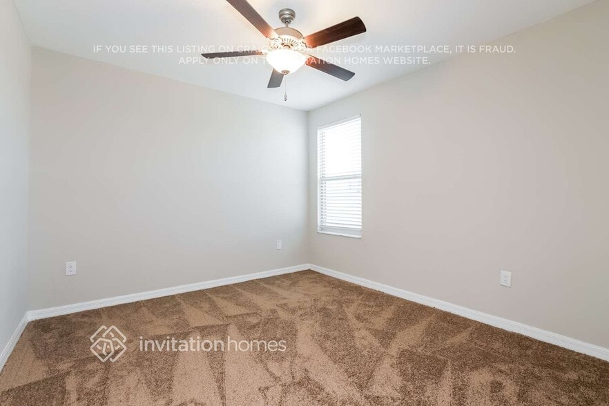 Building Photo - 1580 Blue Rose Dr