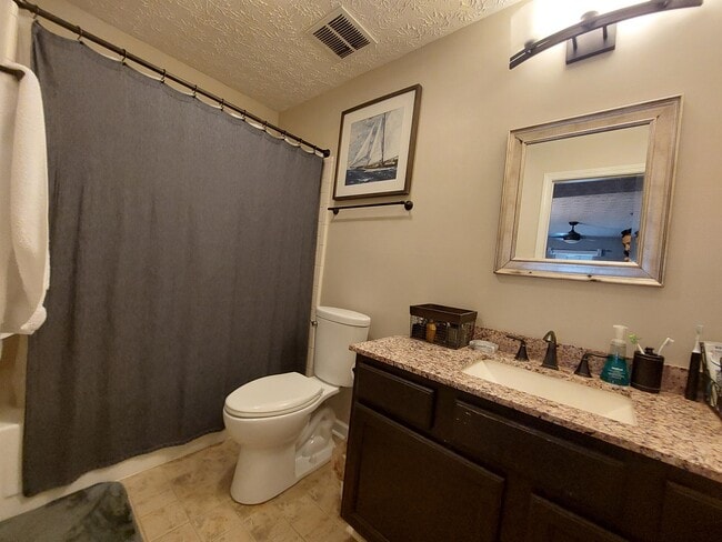 Building Photo - 2824 Vinings Central Run SE