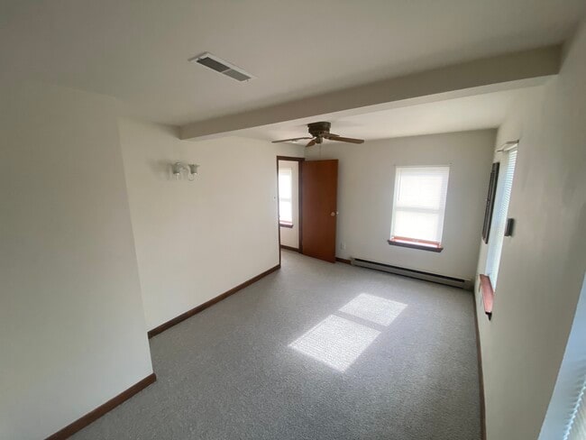 Building Photo - 130 Spring Garden St