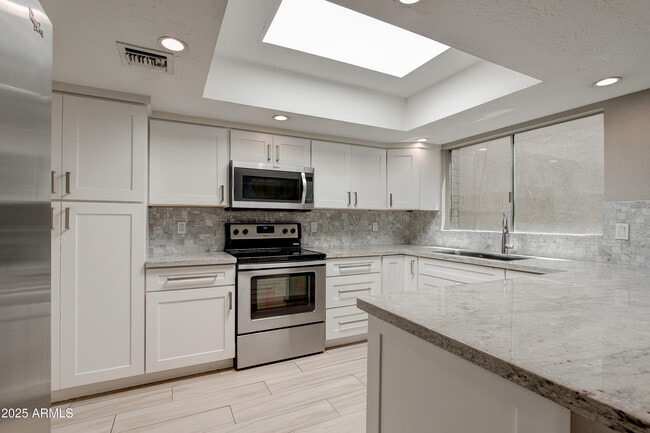 Building Photo - 5321 N 79th Way