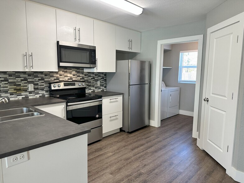 Building Photo - 2806 Bull Run