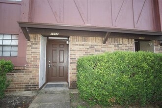Building Photo - 1008 Southmoor Dr