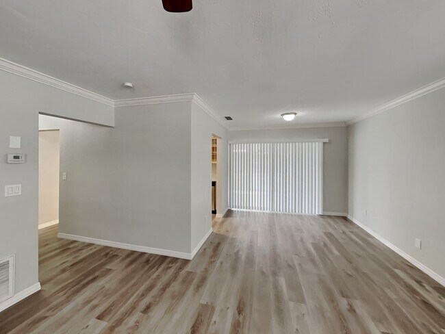 Building Photo - Charming 3-Bed Home in Spring Hill