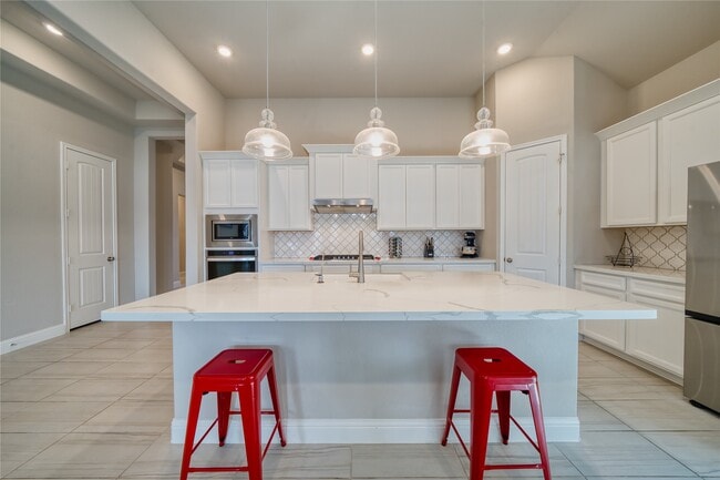 Building Photo - 2232 Clements Shore Ln