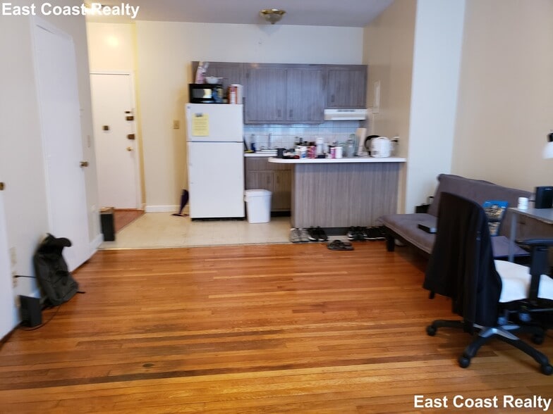 Building Photo - 1120 Commonwealth Ave