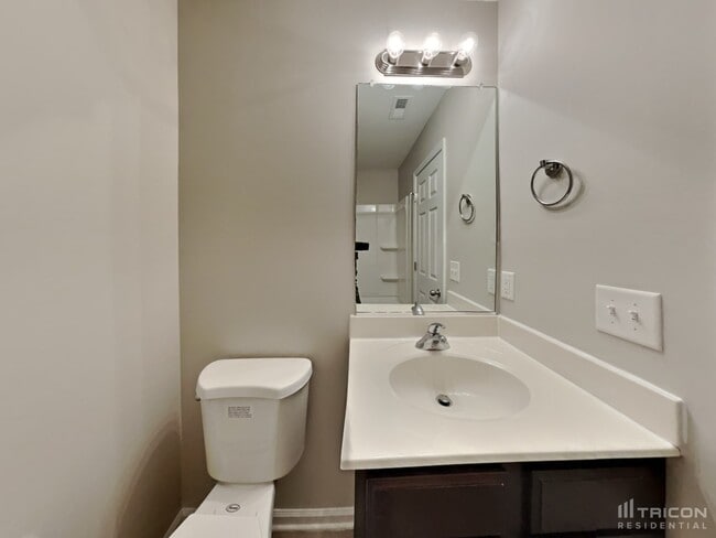 Building Photo - 2820 Wild Poplar Way