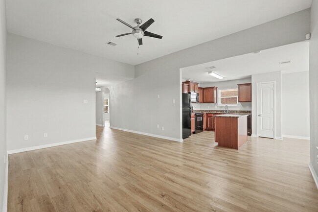 Building Photo - 7126 Montclair Peak Ln