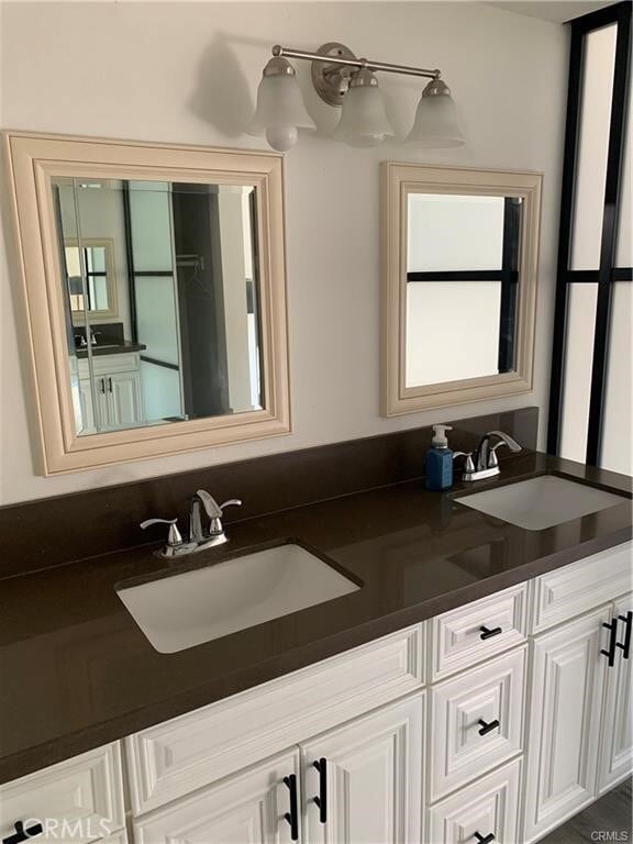 Building Photo - 521 W Duarte Rd