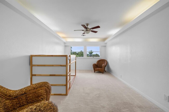 Building Photo - 3935 Lago Vista Dr