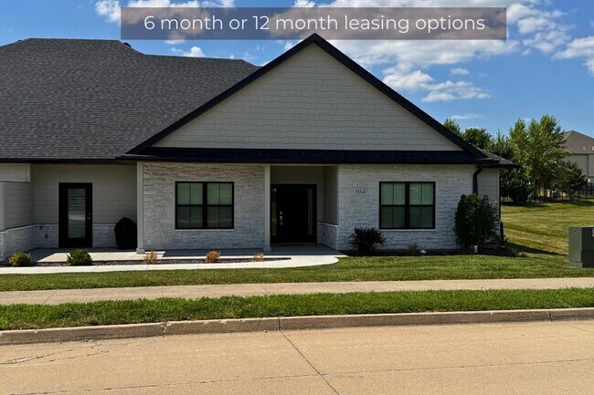 Building Photo - 6321 Murano Way