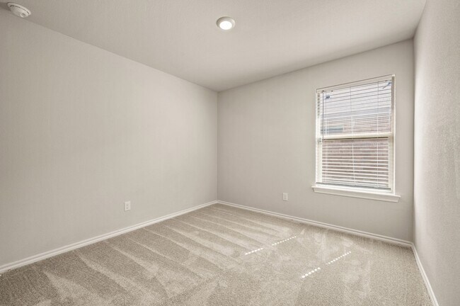 Building Photo - 3132 Newfield Ct