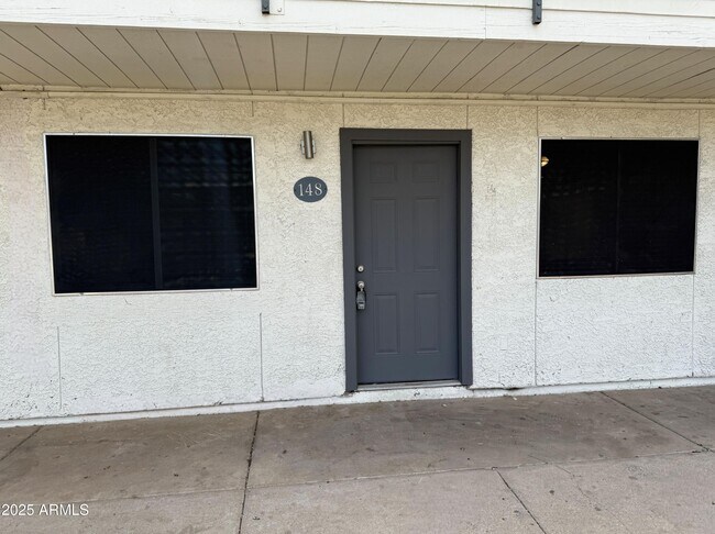 Building Photo - 18202 N Cave Creek Rd