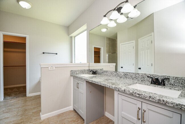 Building Photo - 20510 Ropers Trail Ct