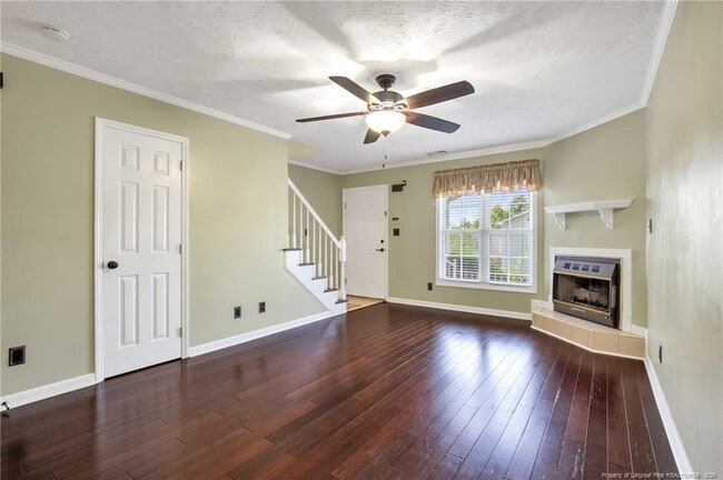 Building Photo - 425 Cityview Ln