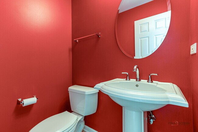Building Photo - 4225 Henry Way