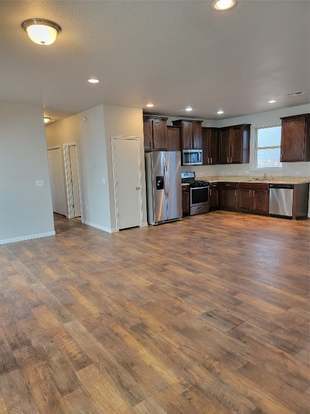 Building Photo - 322 Wapiti Rd