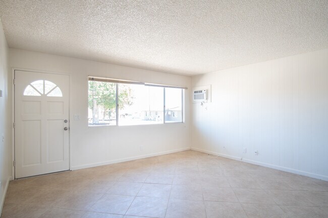 Building Photo - 57373 Yucca Trl