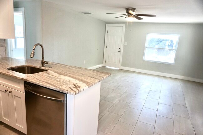 Building Photo - 506 Engman St