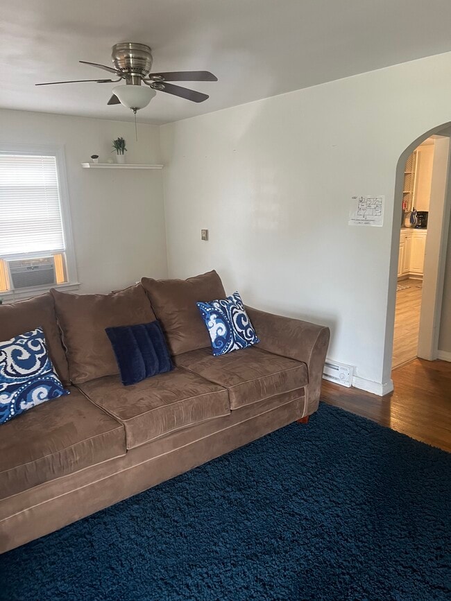 Building Photo - 813 N Lee St