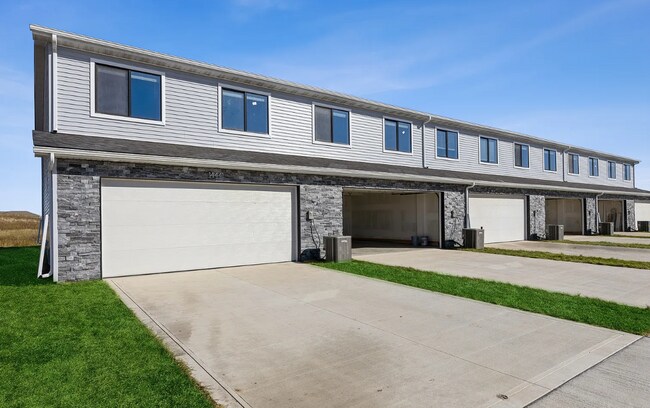 Building Photo - 14405 Springbrook Trl