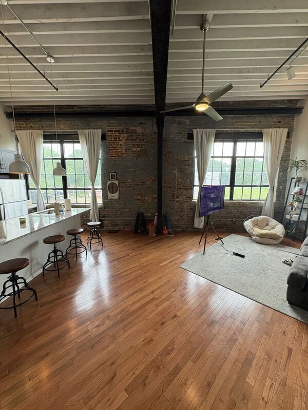 Building Photo - 1509 E Baltimore St