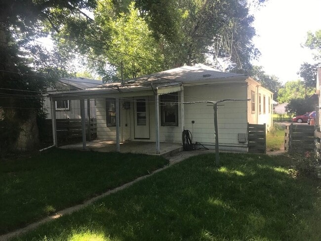 Building Photo - Charming 2 Bedroom Home in Old Town Longmont!