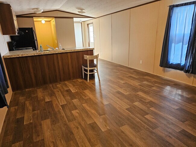 Building Photo - 16618 Fairman Dr