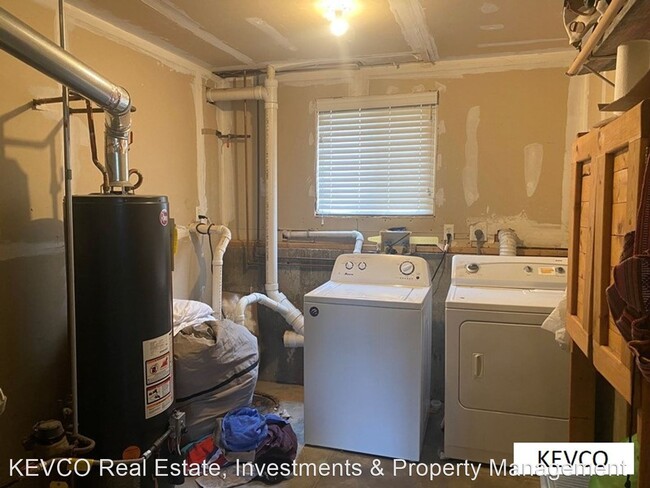 Building Photo - 4 br, 2 bath House - 2313 Ponderosa Ct