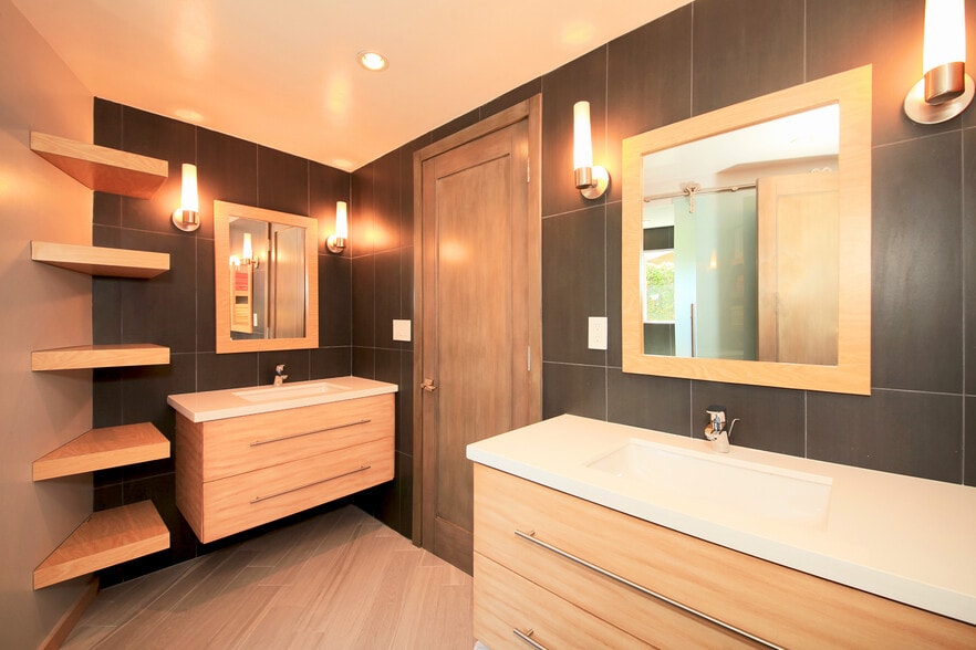 Building Photo - 3054 Elvido Dr
