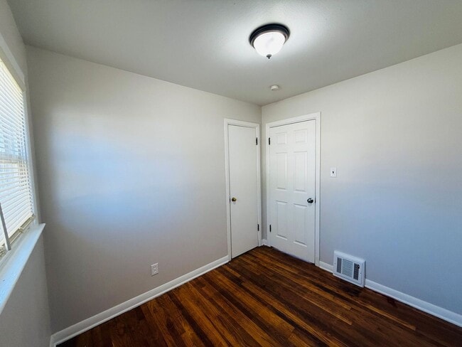 Building Photo - Completely Updated 3 Bedroom Home in Ferguson