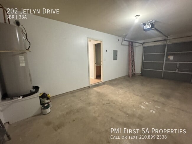 Building Photo - 202 Jetlyn Dr