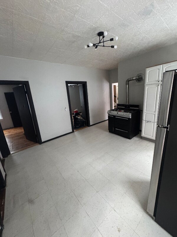 Building Photo - 74 Rodney St