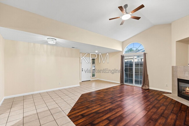 Building Photo - 1544 Emily Ct