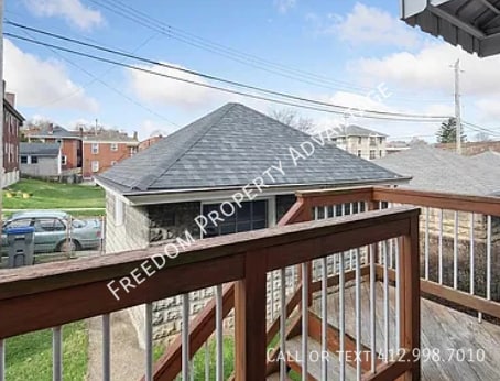Building Photo - 1457 Tolma Ave