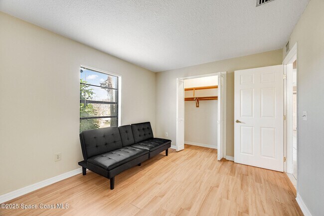 Building Photo - 115 Angelo Rd SE