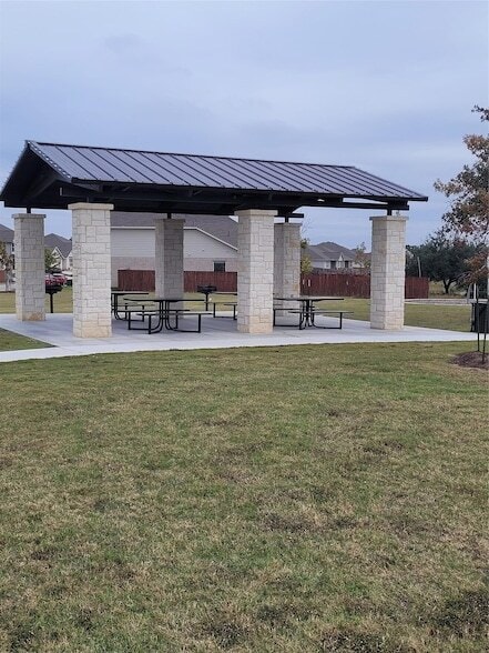 Building Photo - 121 Tall Grass Dr