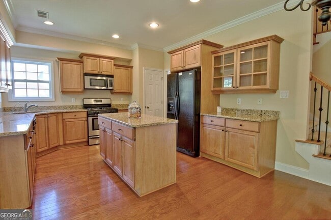 Building Photo - 170 Diana Dr