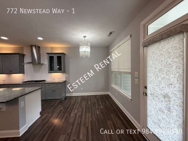 Building Photo - 772 Newstead Way