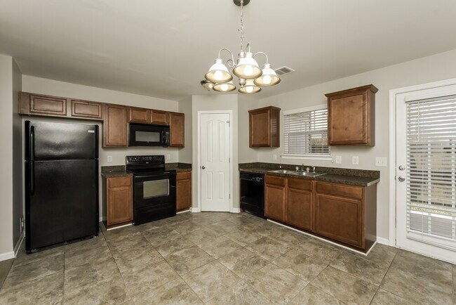 Building Photo - 8035 Logan Dr
